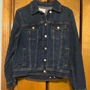 NWT Old Navy Womens Medium jean jacket